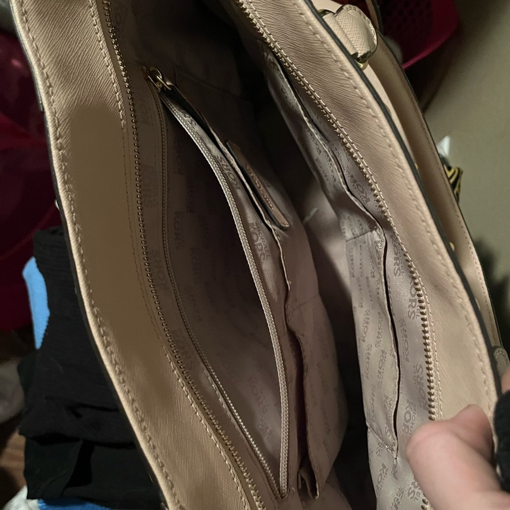 Michael Kors blush pink leather shoulder bag